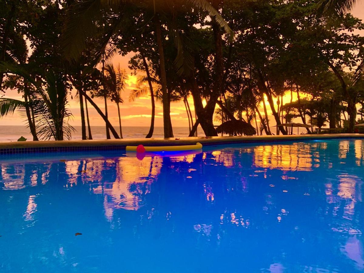 Hotel Beachfront Vista Hermosa جاكو المظهر الخارجي الصورة