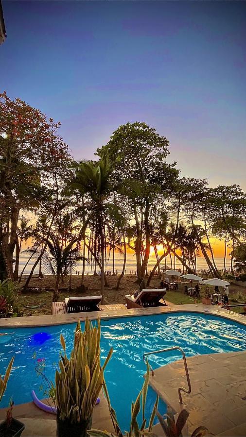 Hotel Beachfront Vista Hermosa جاكو المظهر الخارجي الصورة