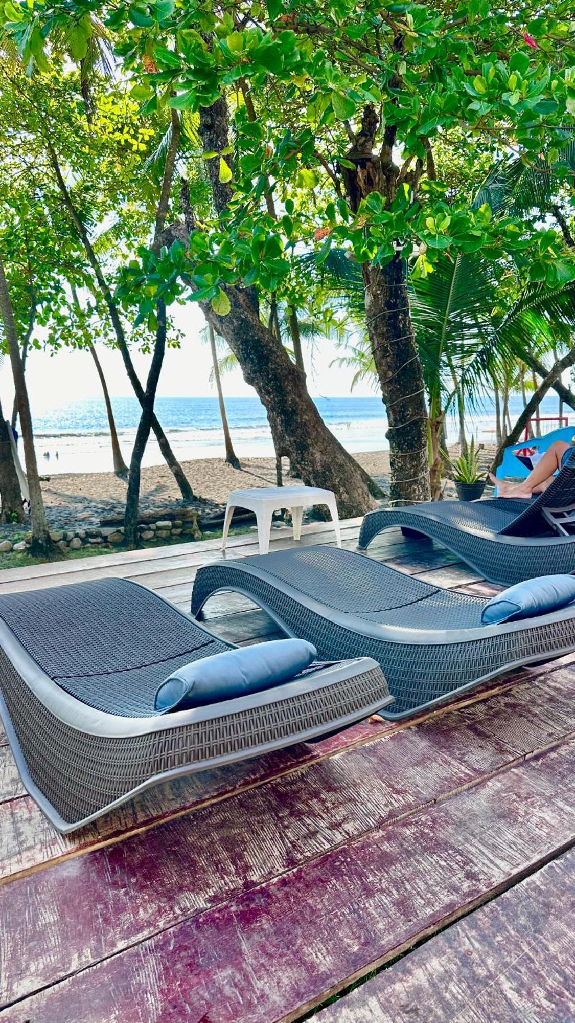 Hotel Beachfront Vista Hermosa جاكو المظهر الخارجي الصورة