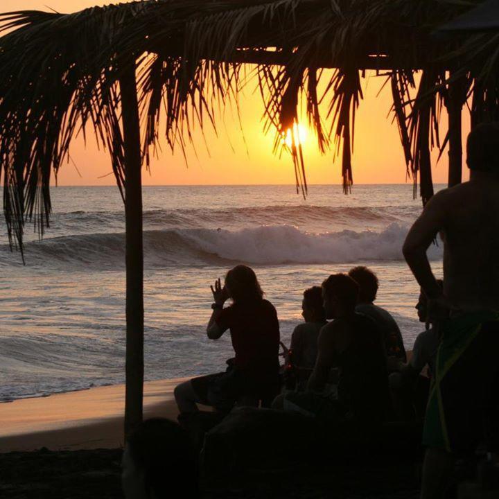Hotel Beachfront Vista Hermosa جاكو المظهر الخارجي الصورة
