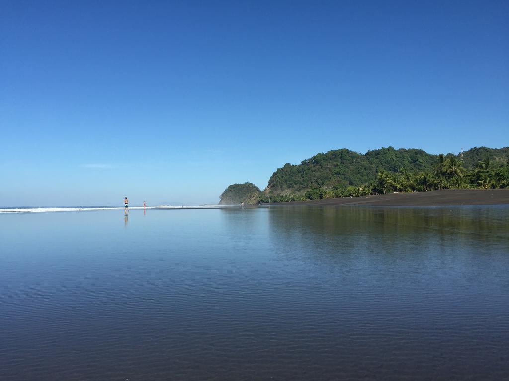 Hotel Beachfront Vista Hermosa جاكو المظهر الخارجي الصورة